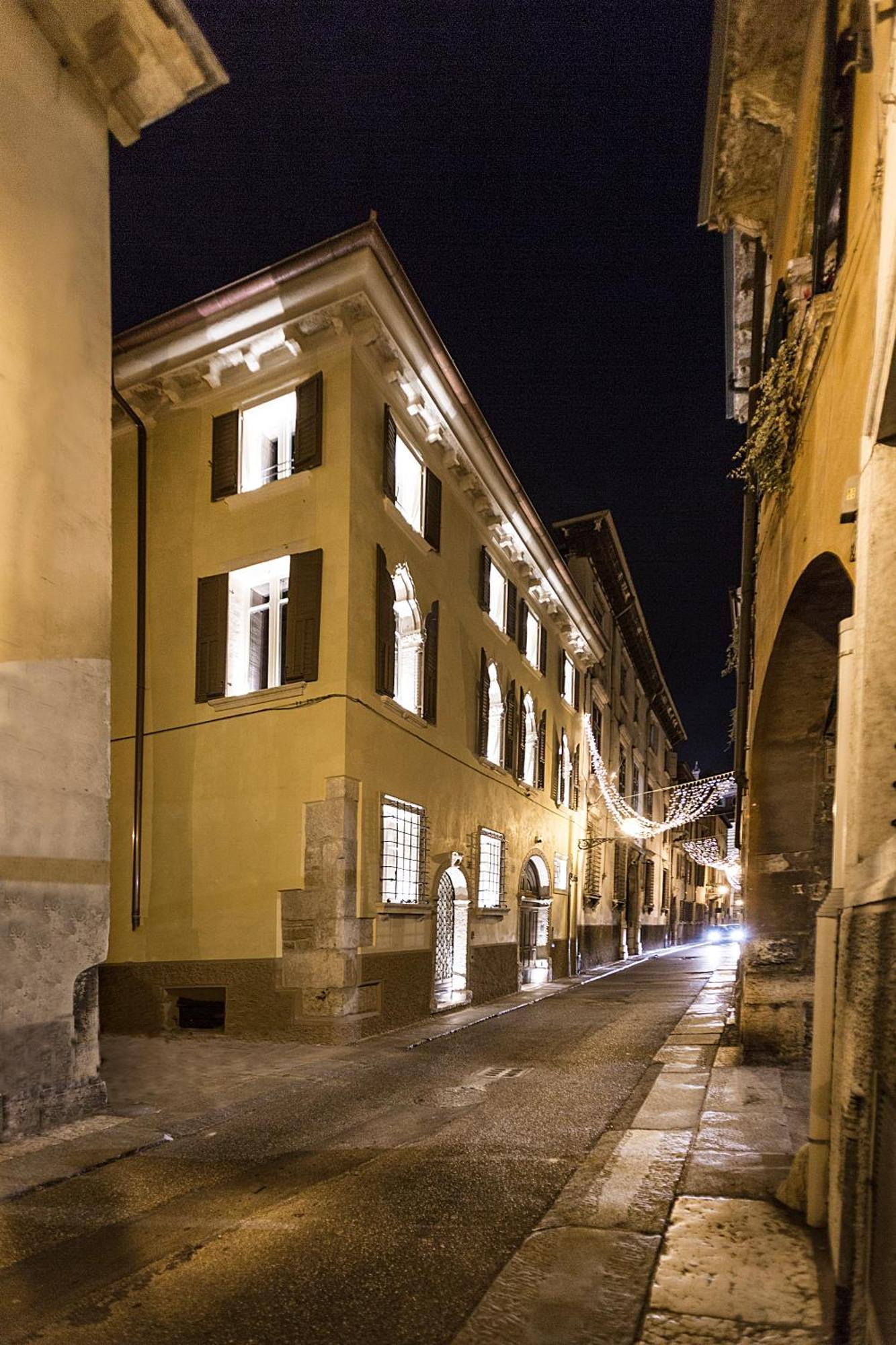 Residenza Palazzo Brenzoni Apartment Verona Exterior photo