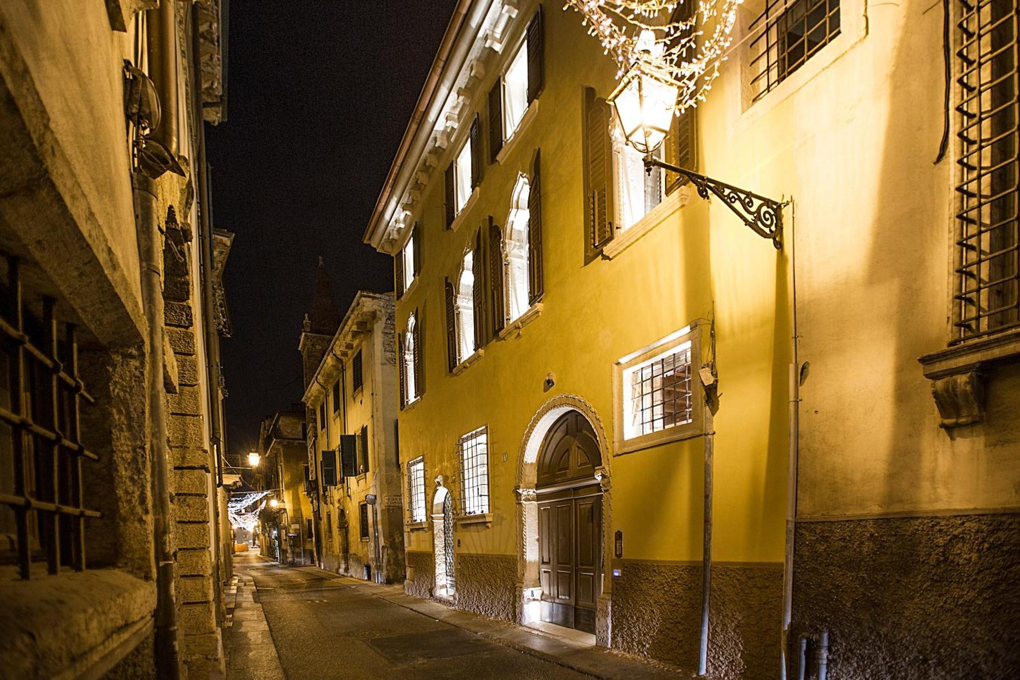 Residenza Palazzo Brenzoni Apartment Verona Exterior photo